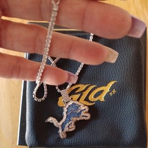 GLD authentic new never worn Detroit Lions necklace